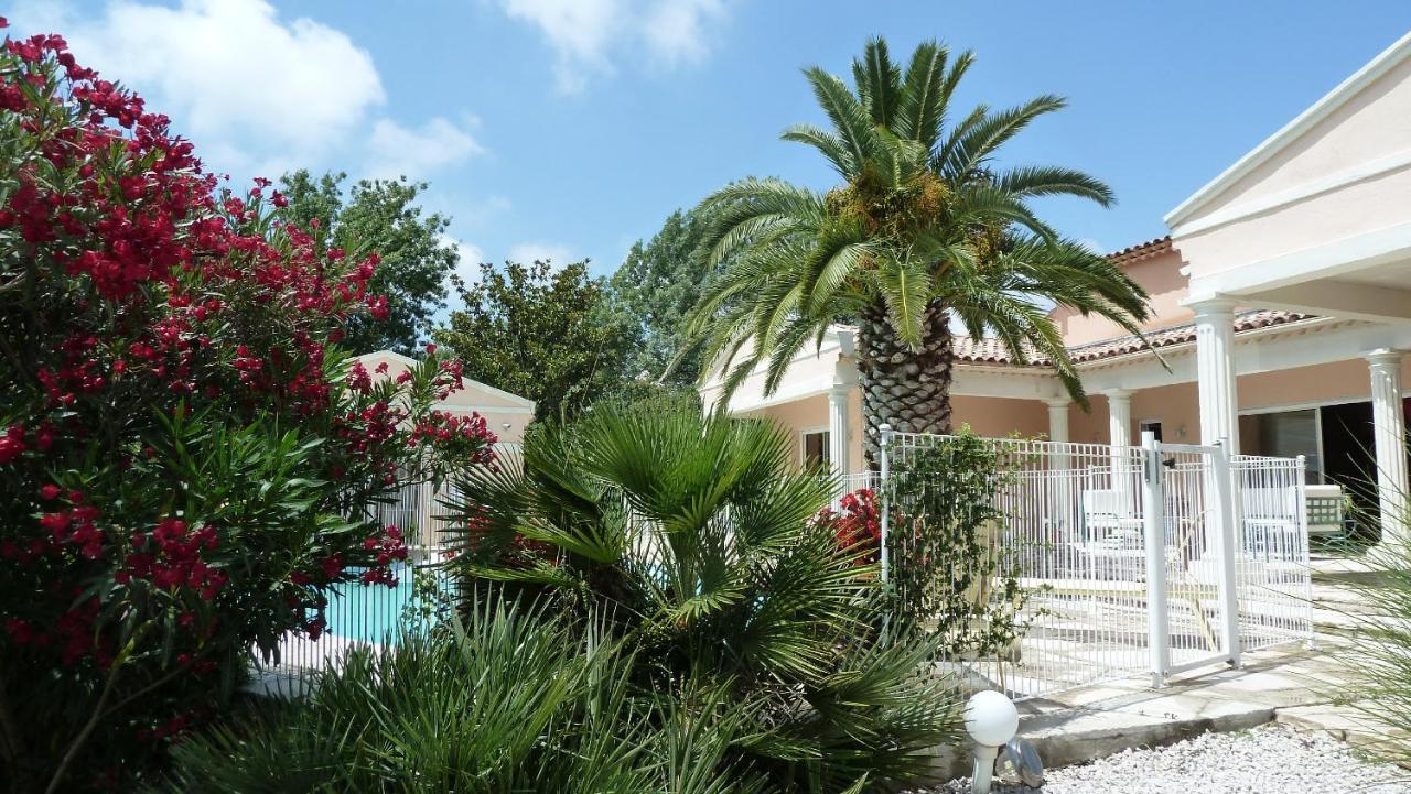 Les Cigalous Bed & Breakfast Restinclieres Exterior photo